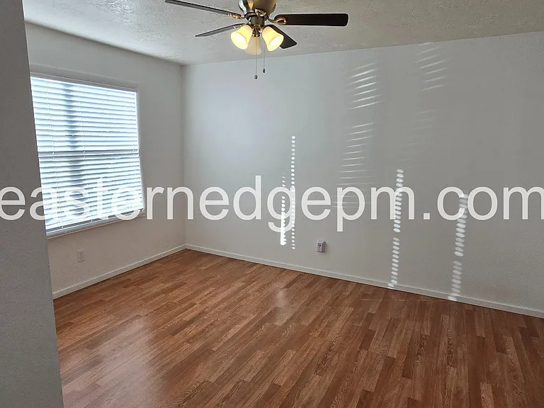 321 NW 8th Ave #321 — Photo 11