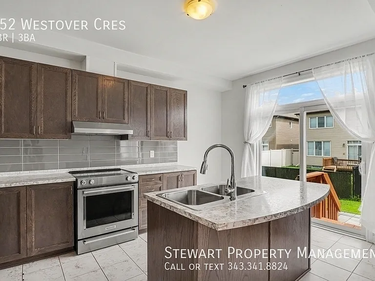 152 Westover Cres — Photo 6