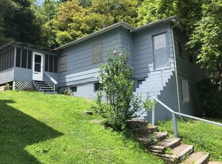 405 Murphy St NW, Norton, VA 24273