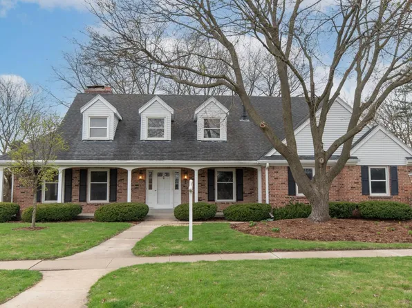 5615 Grandview DRIVE, Greendale, WI 53129