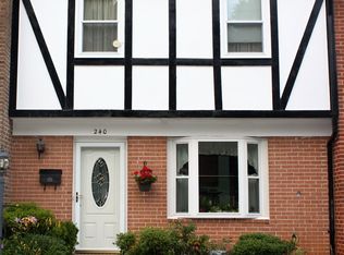 240 Gold Kettle Dr, Gaithersburg, MD 20878