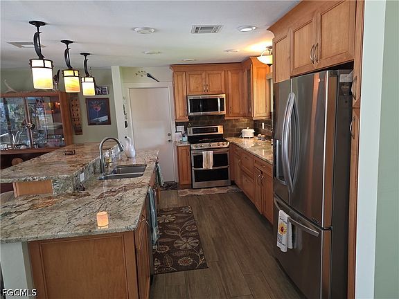 5th image of 130 SW 58th St