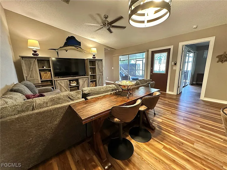 15427 Crystal Lake Dr — Photo 10