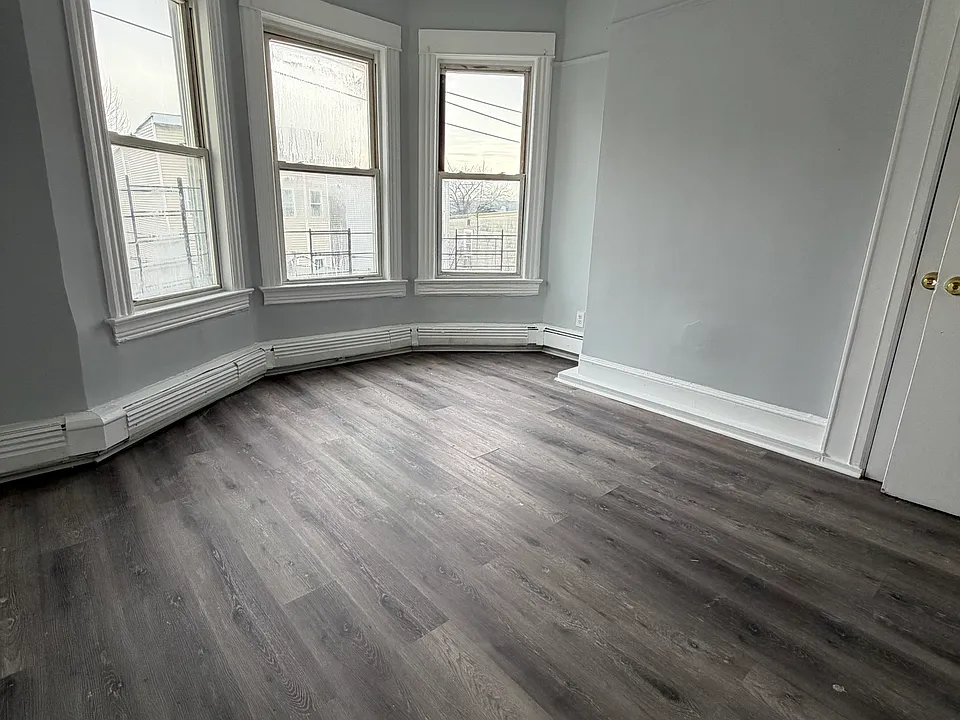 105 Maple St #3W