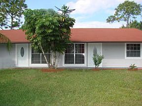 293 - 295 SE Norfolk Blvd 2/2.5 Stuart, FL 34997