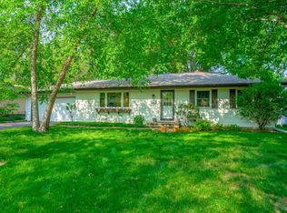 2979 Howard St N, Maplewood, MN 55109