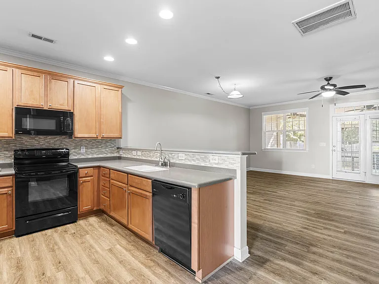 2522 Spring Oaks Way — Photo 6