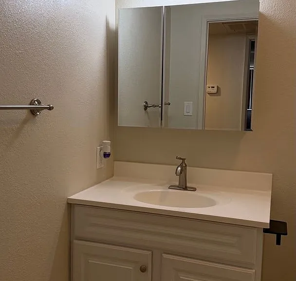 1213 Norwegian Ave — Photo 9