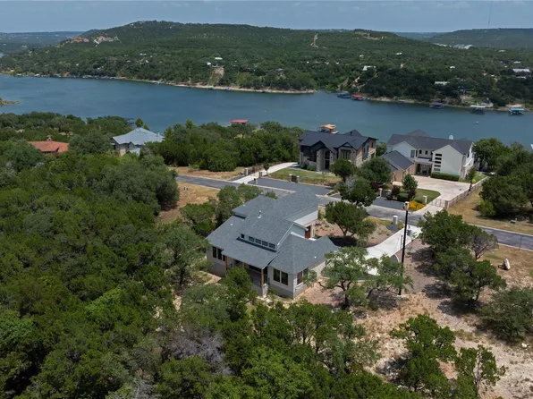 9504 Harbor Dr, Jonestown, TX 78645