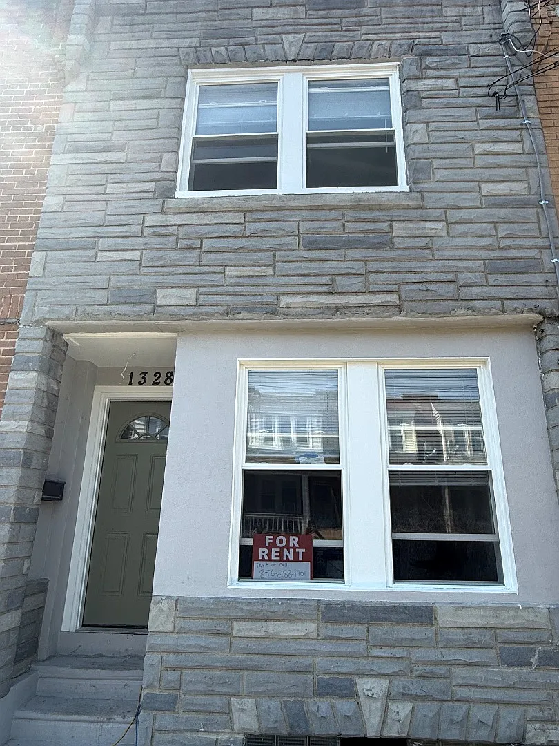 1328 Morton St — Photo 1