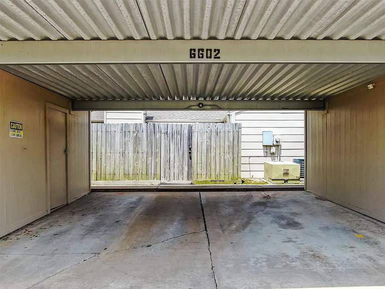 6602 Montauk Dr — Photo 33