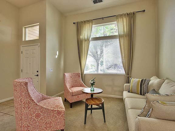 3rd image of 2536 Honeysuckle Dr