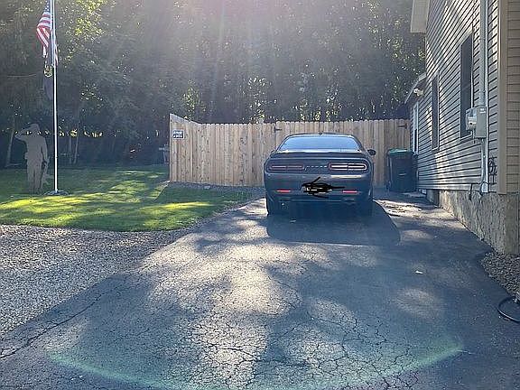 2nd image of 420 Grove St