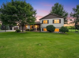 N951 Ruppel Ct, Dale, WI 54931