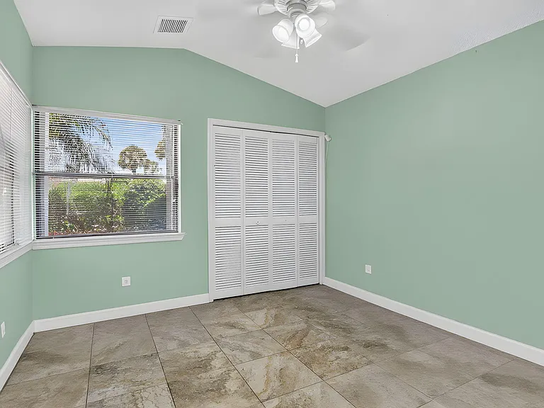 7690 Solimar Cir — Photo 21