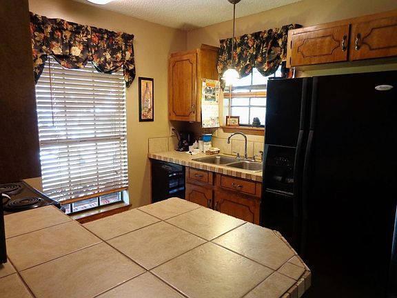 5th image of 801 Saint Seton Ln