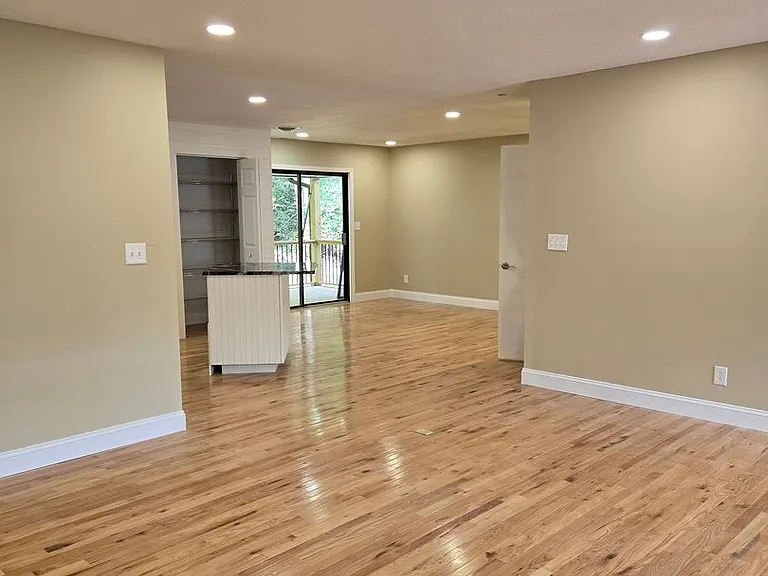 108 Potomac Cir — Photo 15