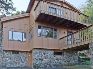 438 E Shore Trl, Sparta, NJ 07871