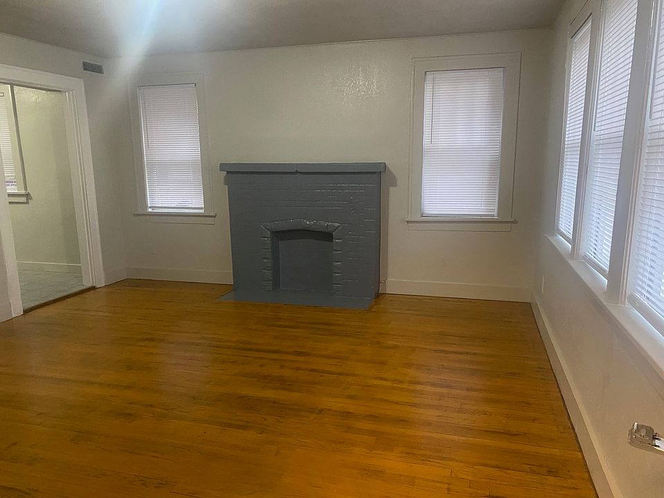 1st image of 3016 N Robinson Ave APT 1