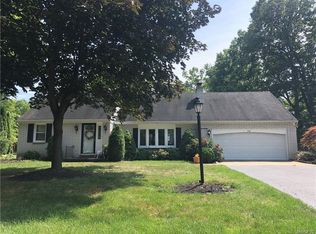 432 Harper Dr, Lewiston, NY 14092