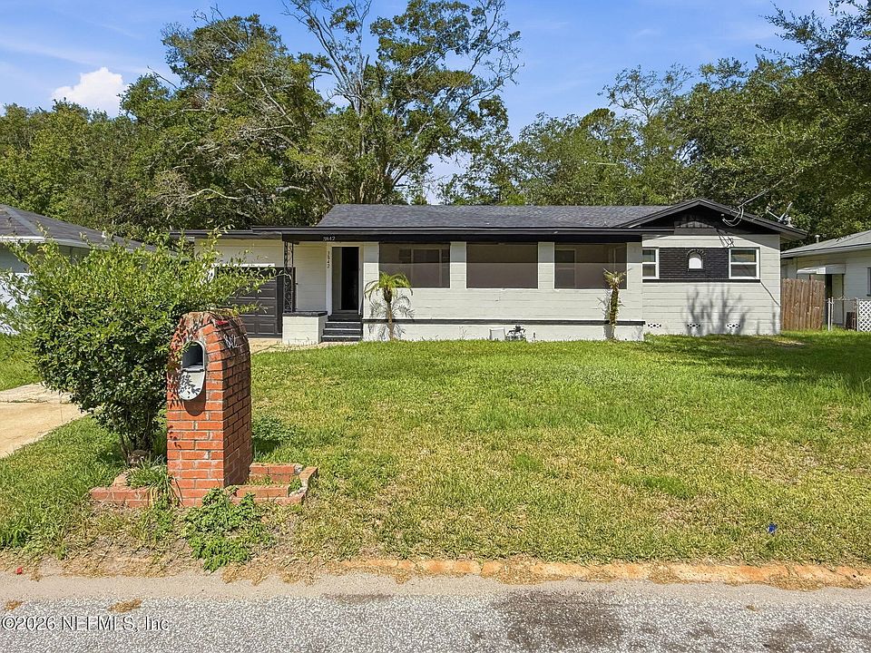 1st image of 3842 ANVERS Boulevard