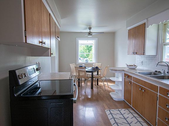 5th image of 304 E Empire Ave