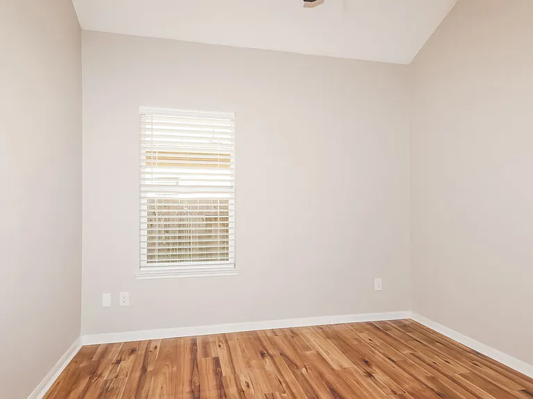 18415 Sunrise Maple Dr — Photo 13