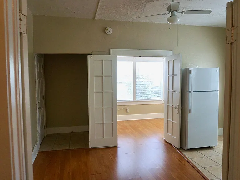 Apache Trail Apartments — Photo 6