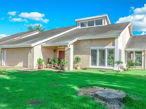 3rd image of 6111 Downwood Forest Dr