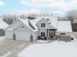 N8732 Connor Cir, Menasha, WI 54952