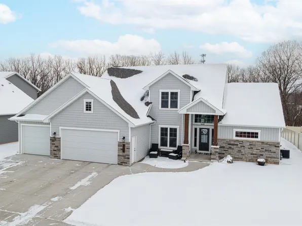 N8732 Connor Cir, Menasha, WI 54952