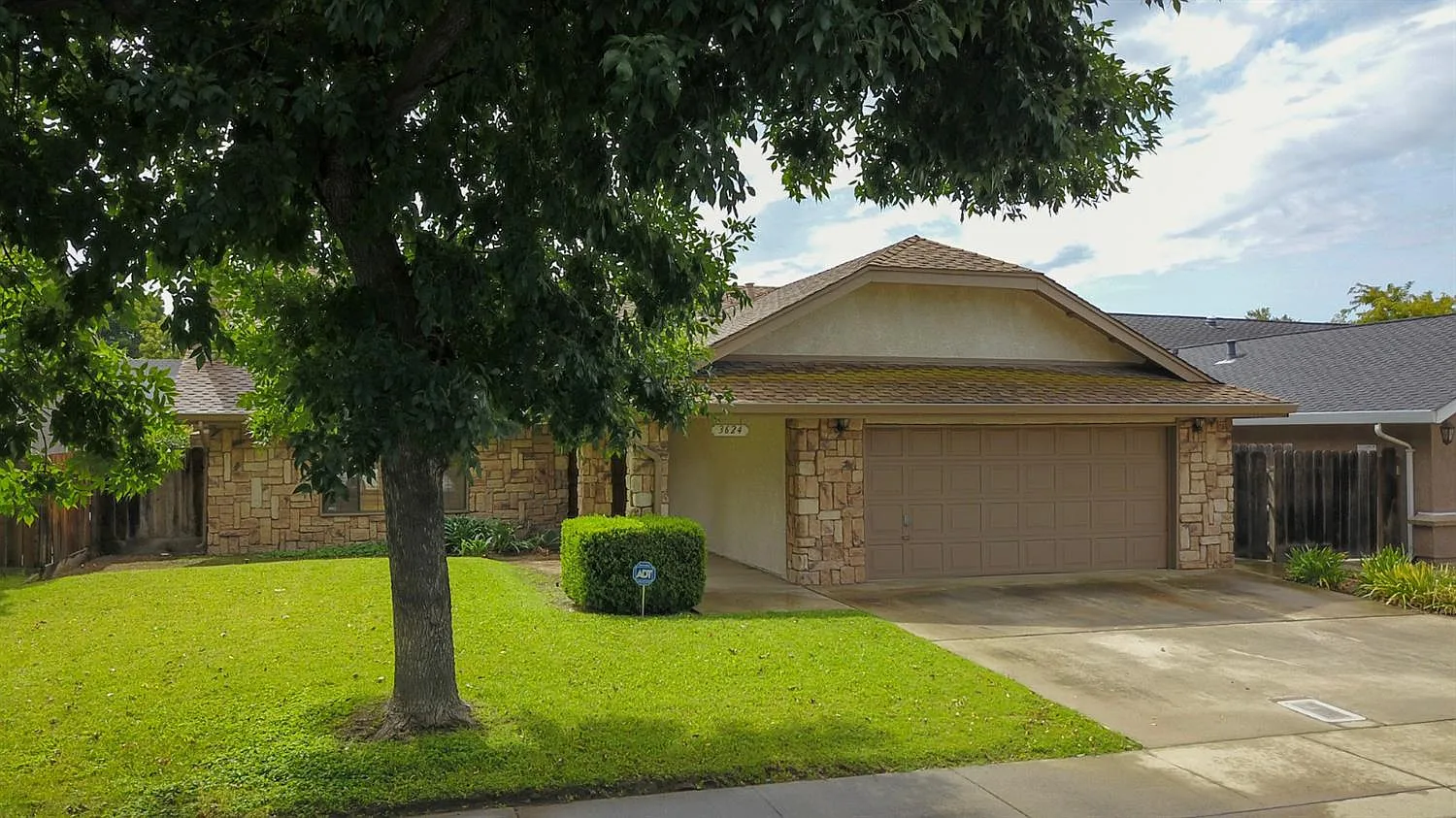 3624 Merrifield Ave photo 1
