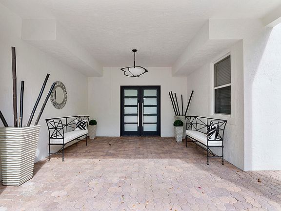 2nd image of 6015 Pinewood Avenue