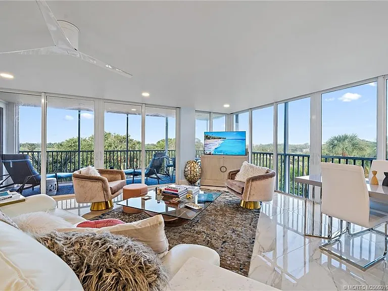 669 NE Plantation Rd #201 — Photo 18