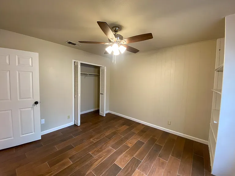 11039 Whisper Valley St — Photo 12