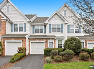 118 Cambridge Dr #1067, Nutley, NJ 07110