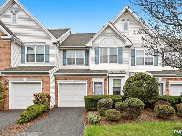 118 Cambridge Dr #1067, Nutley, NJ 07110