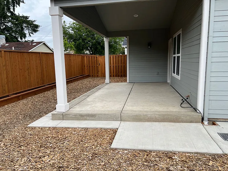 151 N Market St — Photo 10