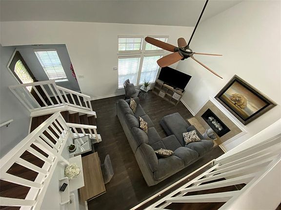 2nd image of 3839 O'B Crowe Dr