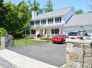 2 Drake Ln, White Plains, NY 10607