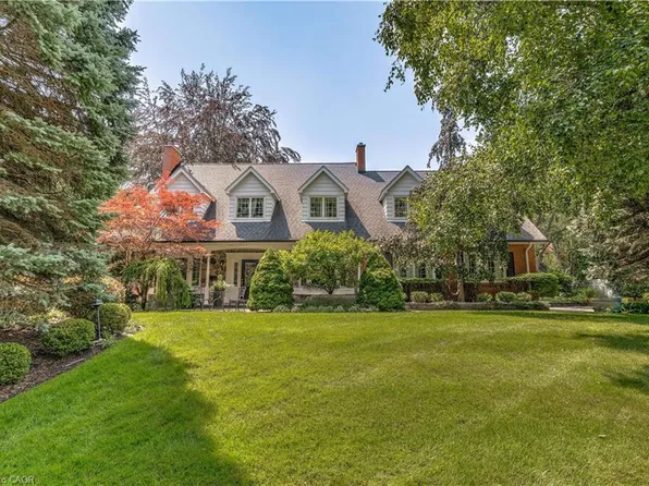 166 Maple Grove Dr, Oakville, ON L6J 4V1