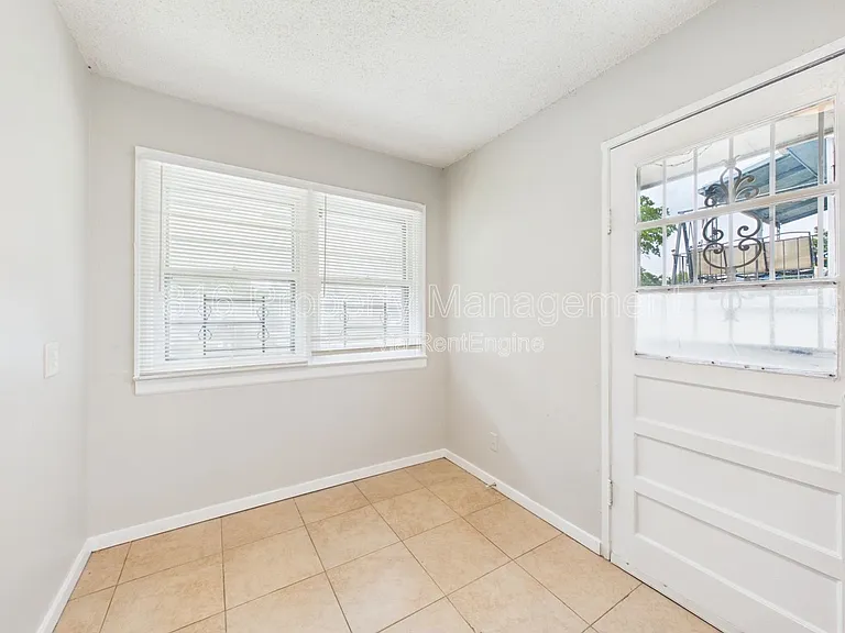 3437 Jackson Ave — Photo 7