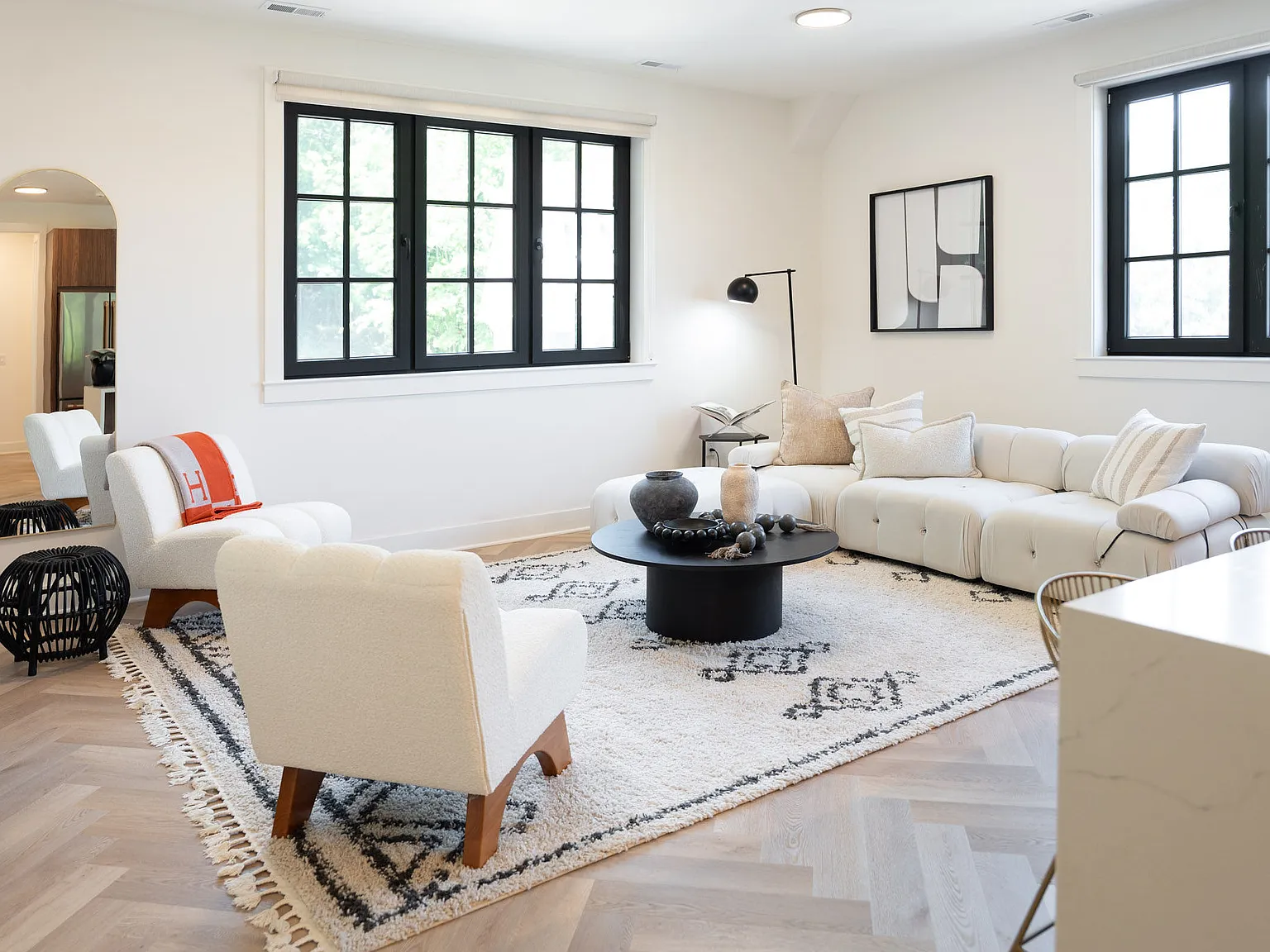 2 bed, 1198 sqft, $8,695 — Photo 1