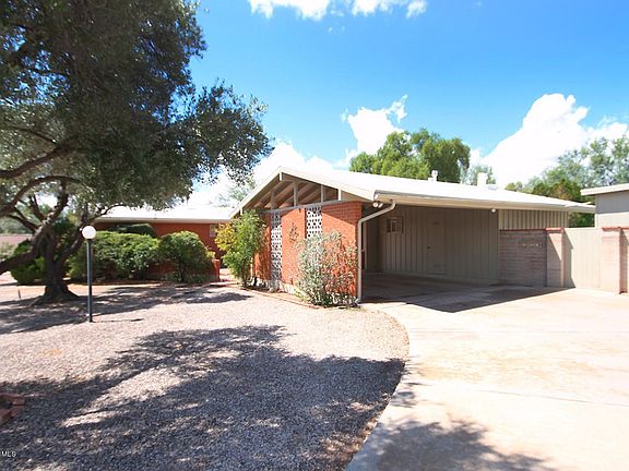 3rd image of 3441 N Camino Esplanade