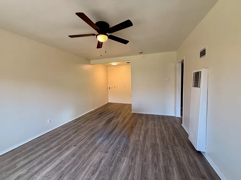 3226 N Adelia Ave #3226 — Photo 2