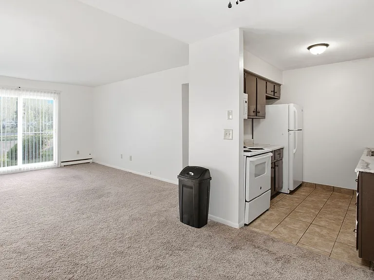 825 South Grand Avenue — Photo 9