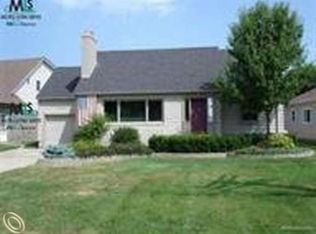 39170 E Archer Dr, Harrison Township, MI