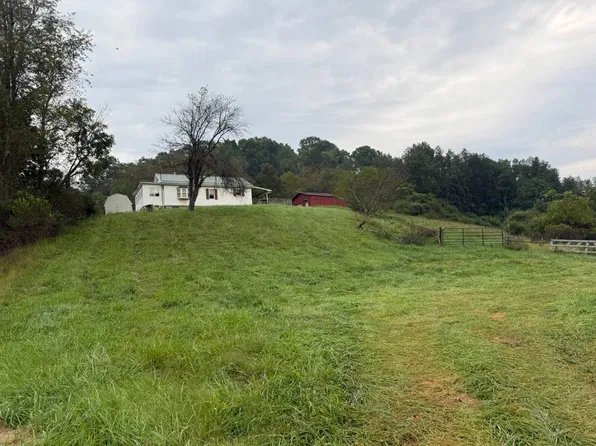 1500 White Oak Rd, Clarksburg, WV 26421