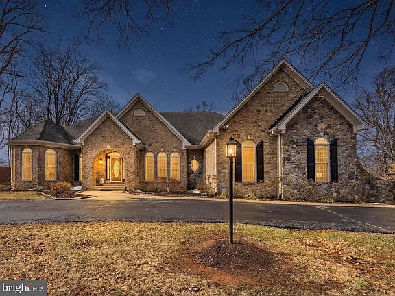 3rd image of 8342 Lunsford Rd