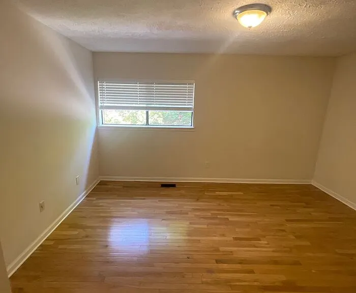 18 Country Place Ct — Photo 8